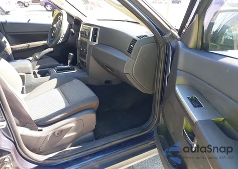 2010 Jeep Grand Cherokee Laredo z USA, uszkodzony, nr VIN 1J4PR4GK5AC141420